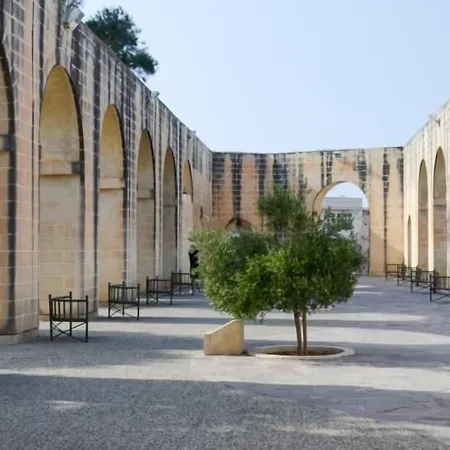 Arch Apartamento La Valeta